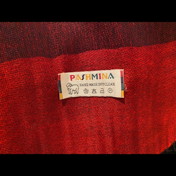 Pashmina - Red and Black - Picture 4 of 8